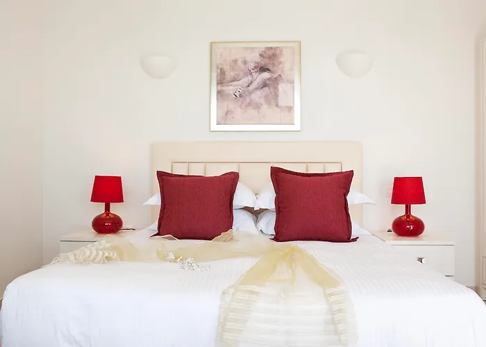 Adamant Suites (Adults Only)